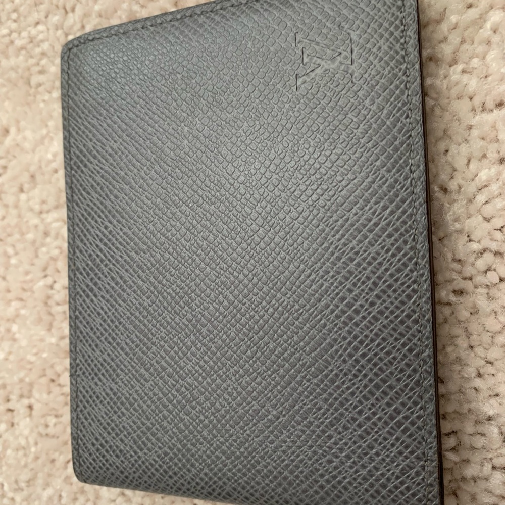 Authentic Louis Vuitton man silver grey taiga leather compact wallet card holder